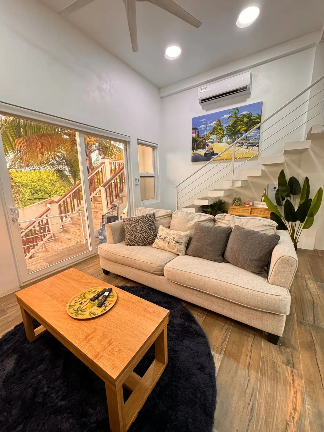 The in-town loft at Casa Seakarus